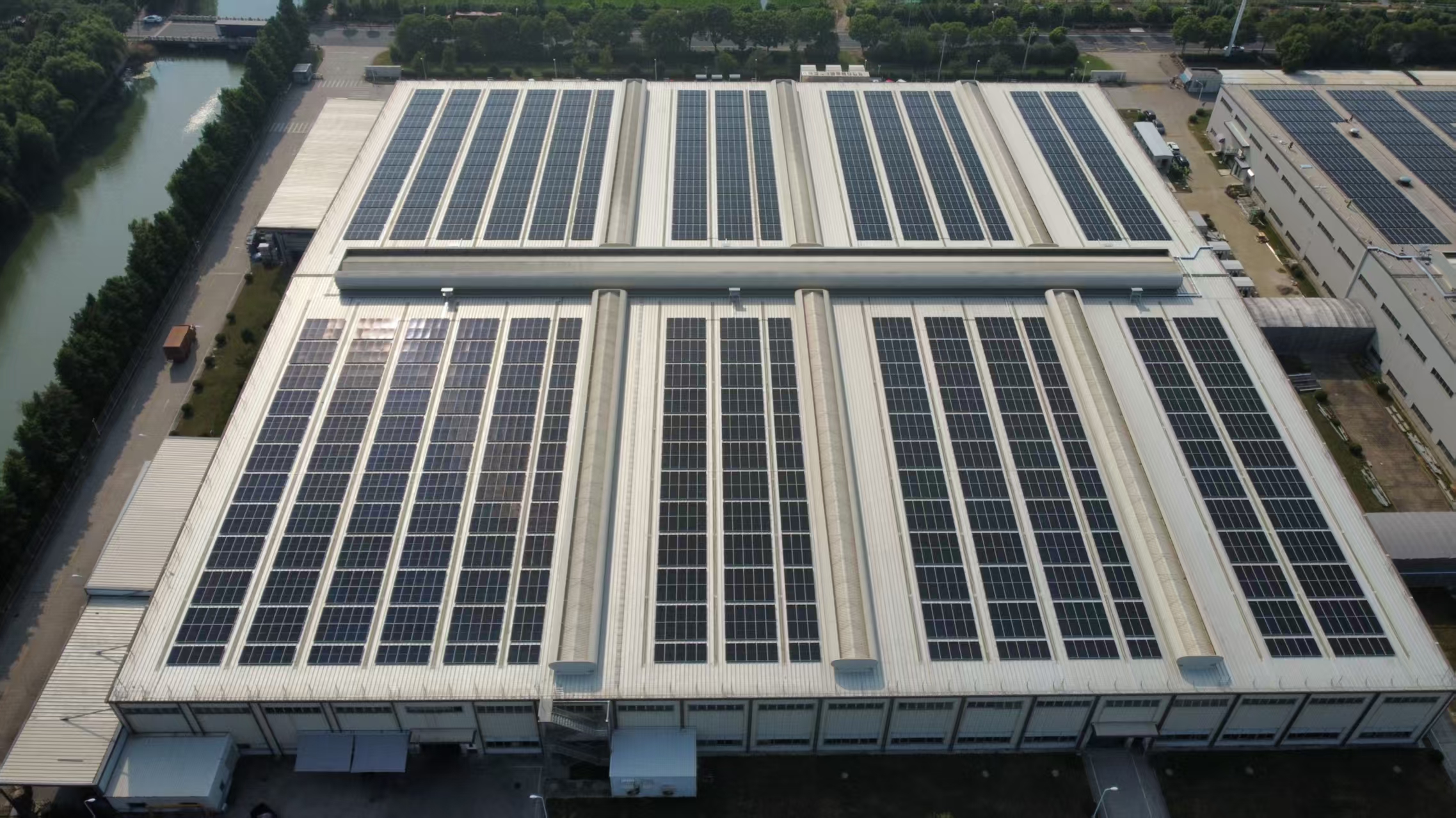 伟德源自英国始于1946近50MW工商业分布式项目集中完工，赋能多元产业场景